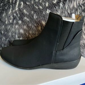 Lifestride Izzy Bootie